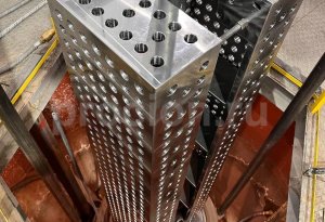 Сварочные столы в установке ионного азотирования