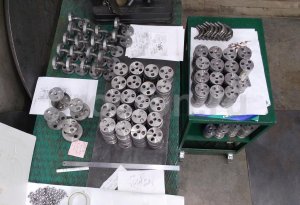 Угольники, фланцы, линзы высокого давления